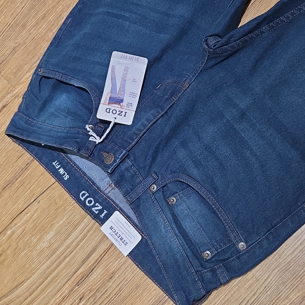 Izod Men’s Slim Straight Jeans in Dark Blue Wash - Picture 3 of 8